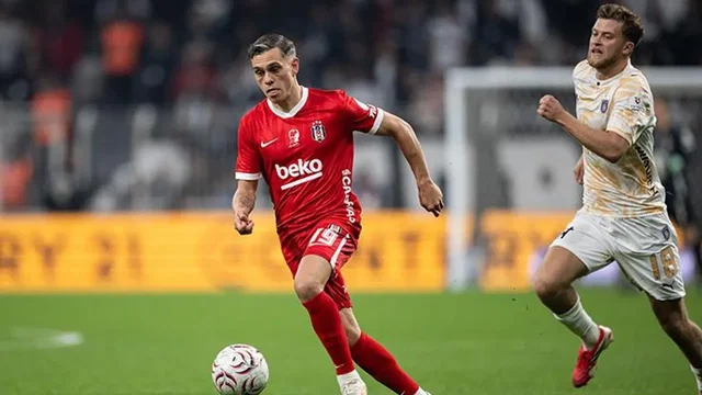 Pas trafiğinin lideri Trossard!