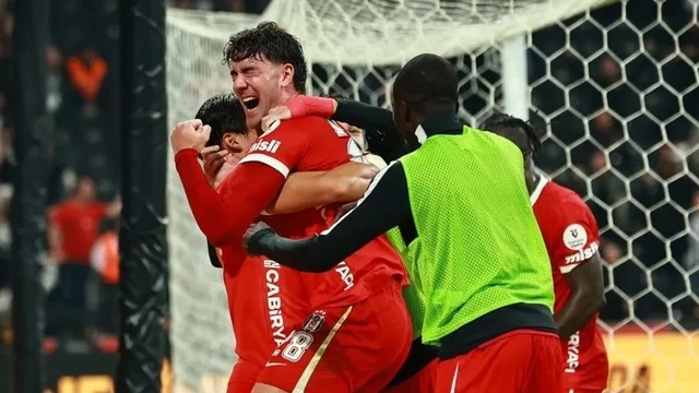 Beşiktaş'ın golcüleri için dikkat çeken öneri: ''Daha derinde...''