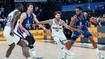 Beşiktaş derbide Anadolu Efes'e mağlup oldu...
