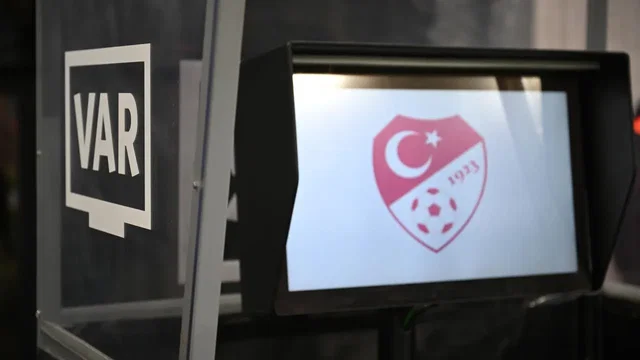 Trabzonspor-Beşiktaş derbisinin VAR hakemi belli oldu!