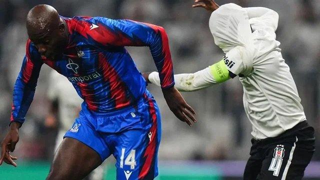Forması yüzüne geçti, Ndidi mücadeleyi bırakmadı!