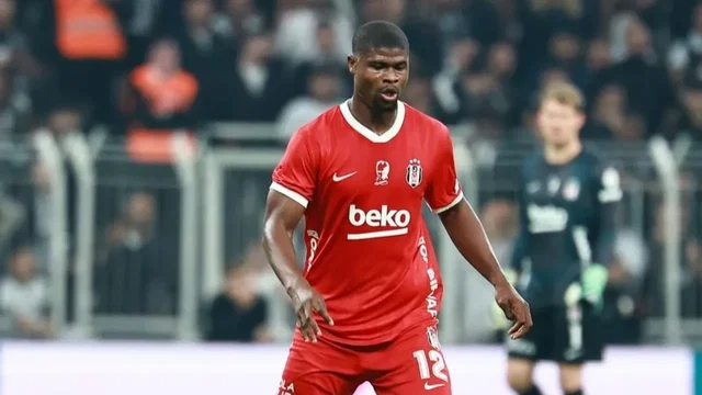 Beşiktaş'ta Agbadou savunmada duvar ördü