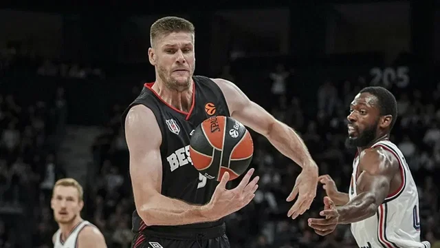 Basketbolda derbi ateşi! Beşiktaş ile Galatasaray karşı karşıya